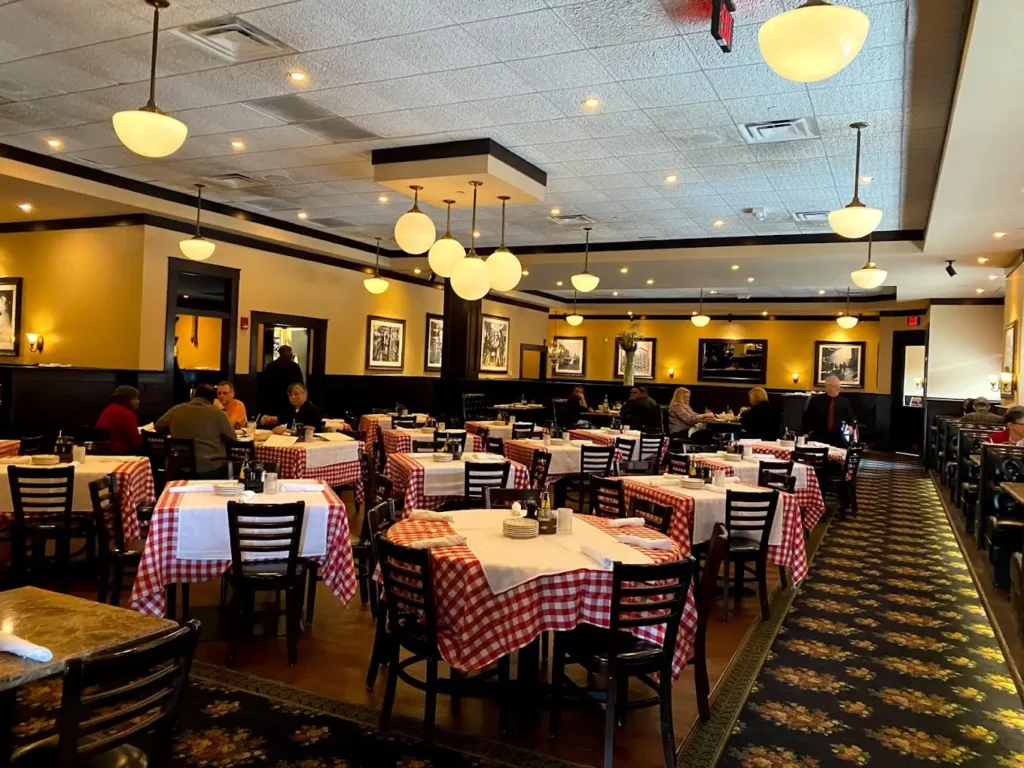 maggiano's little italy